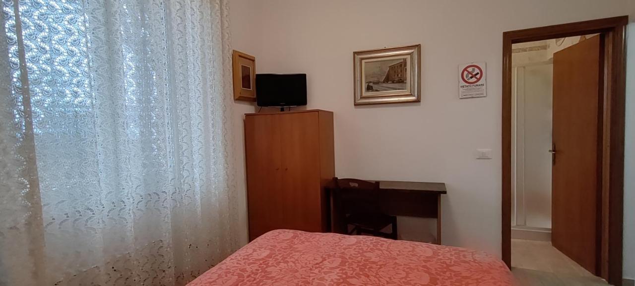 Pisa Central Station Room Rent Exterior foto